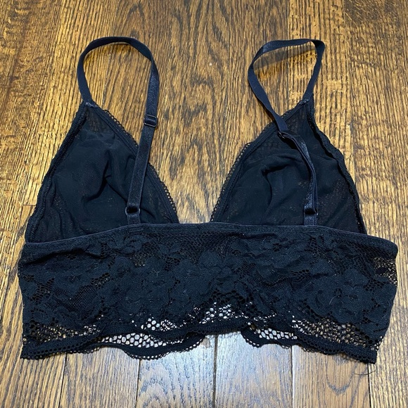 EUC Forever 21 Lace bralette bundle - Picture 4 of 11